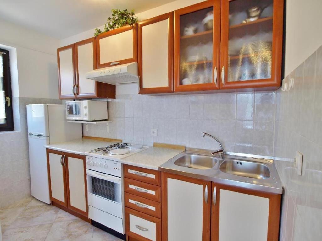 Apartments Zdenka - Garden Terrace Barbat na Rabu Kültér fotó